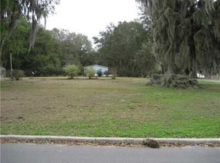 201 S Washington Ave, Center Hill, FL 33514