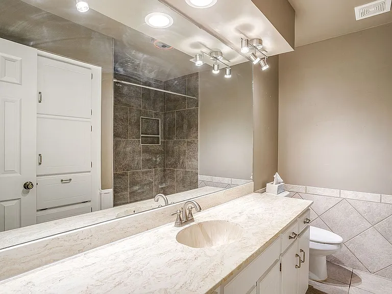 2400 Westpark Way Cir — Photo 17