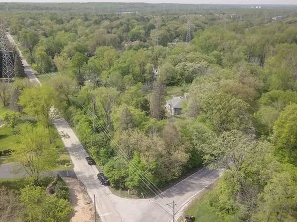 8800 Wolf Rd, Burr Ridge, IL 60527