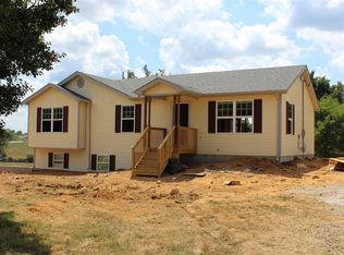 235 Hughes Pl, Vine Grove, KY 40175