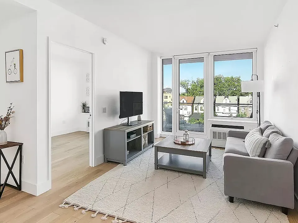 14-01 Broadway #2B
