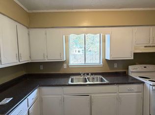 607 S Mobile St #F6, Linden, AL 36748