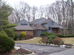 4 Perry St, Old Tappan, NJ 07675