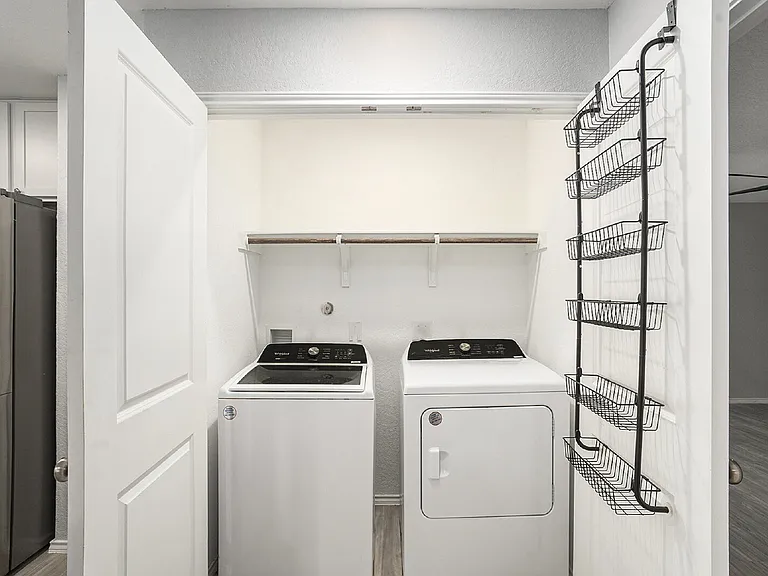 419 De Herrera — Photo 11