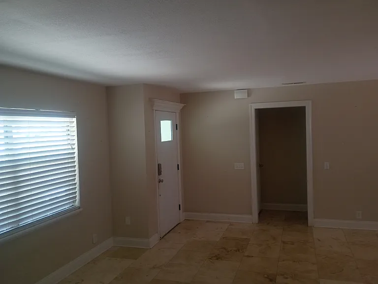 920 S Heron Cir — Photo 11
