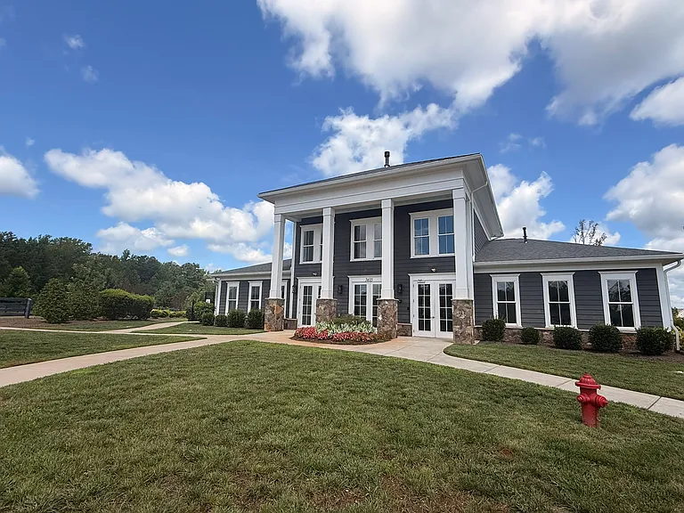 8185 Kennesaw Dr — Photo 25