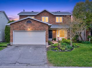 52 Drainie Dr, Ottawa, ON K2L 3J9