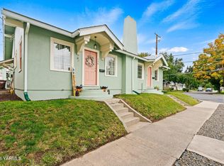 128 N 18th Ave, Yakima, WA 98902