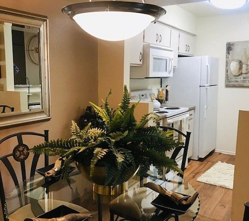 2nd image of 5025 N Sunriver Cir APT 155