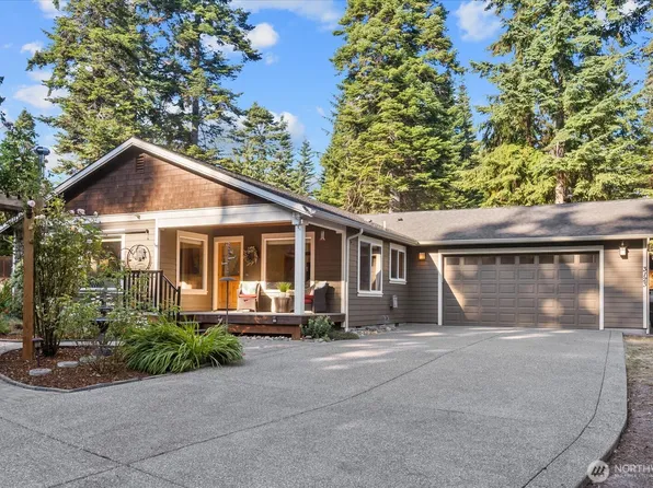 3123 Redwing Road, Camano Island, WA 98282