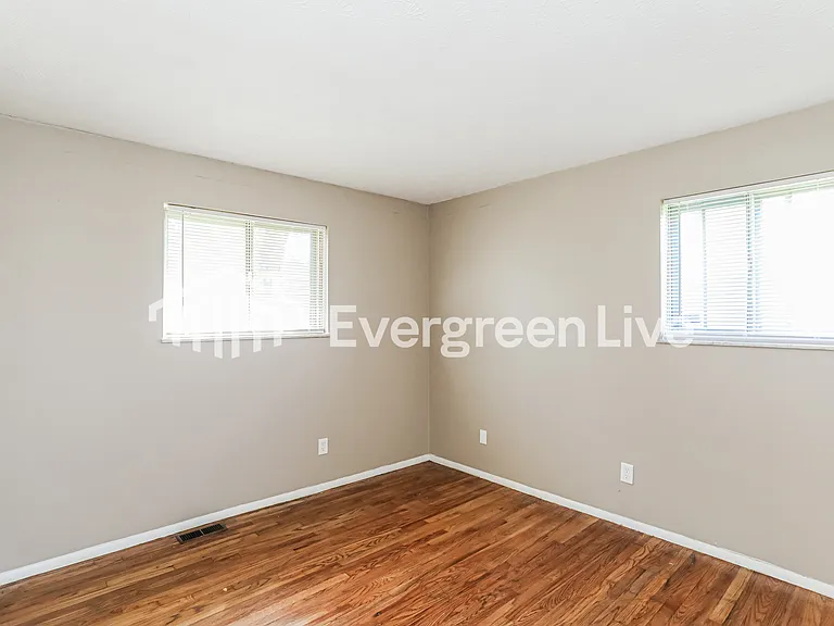 1653 Brightview Dr — Photo 8
