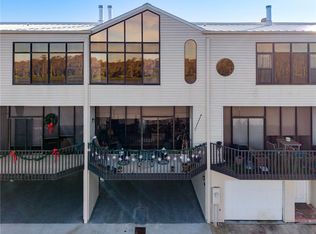 127 Highway 22 E APT N10, Madisonville, LA 70447