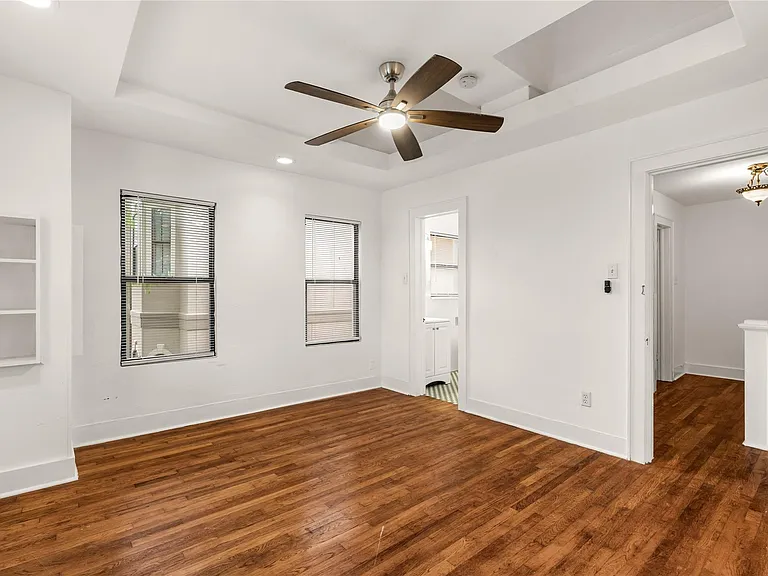 2202 W Main St — Photo 21