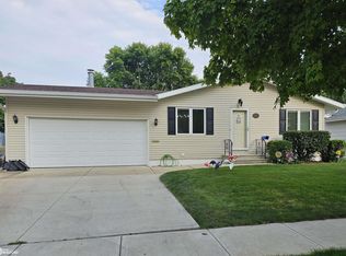 1661 N 30th St, Fort Dodge, IA 50501