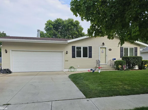 1661 N 30th St, Fort Dodge, IA 50501