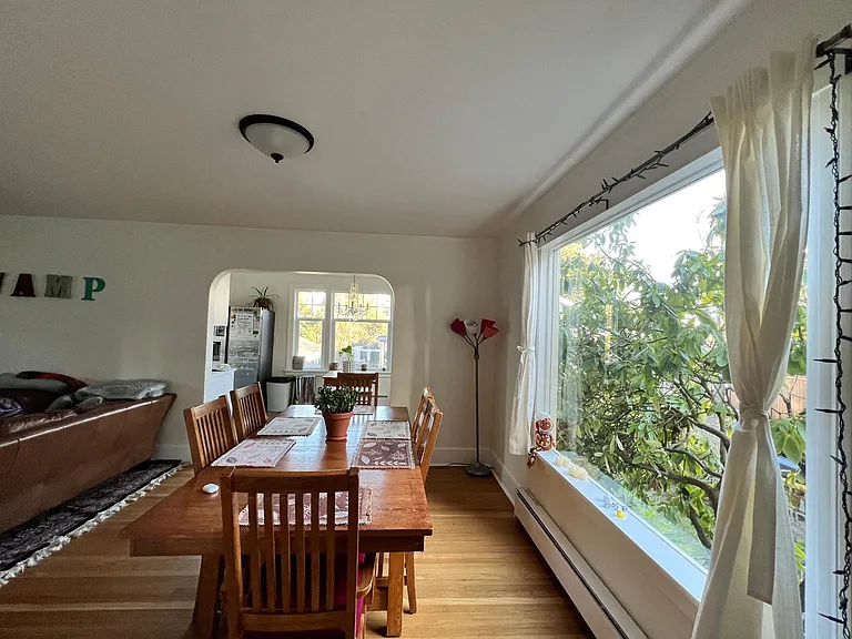 5508 17th Ave NE — Photo 4