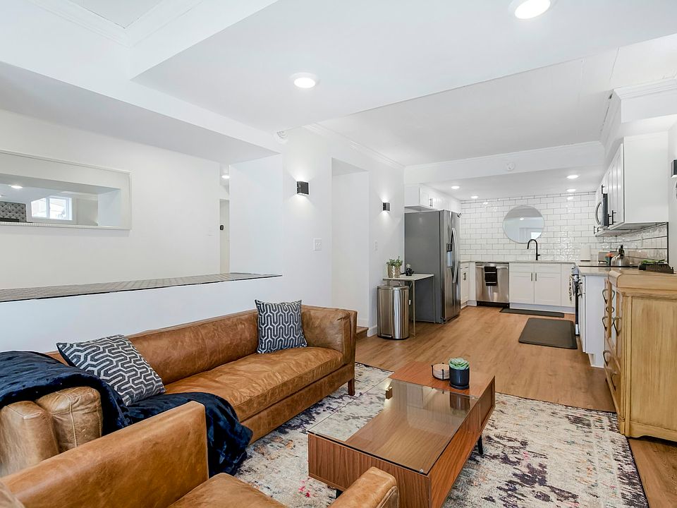 Leather coach/Cozy living room