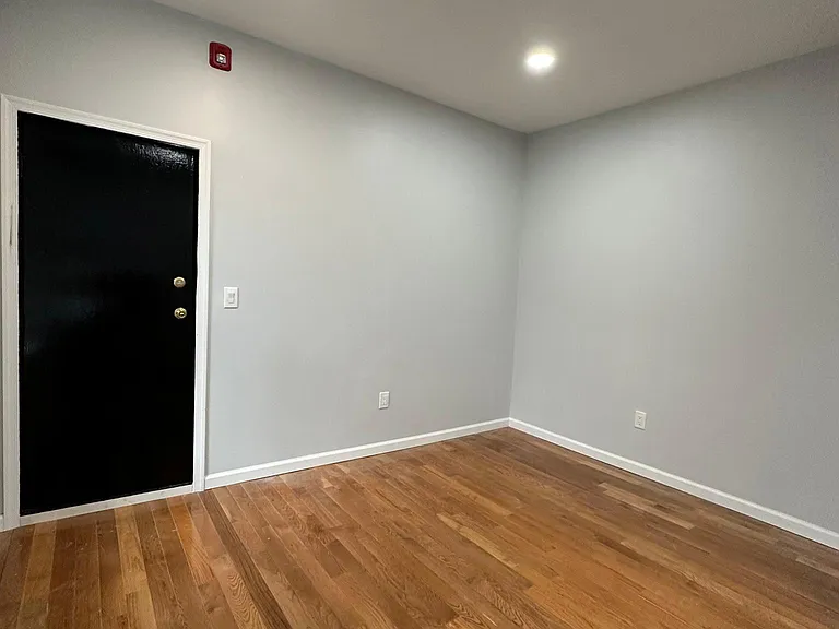124 Lombard St #2R — Photo 1