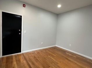 124 Lombard St #2R, Philadelphia, PA 19147