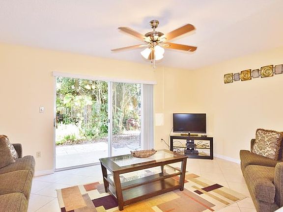 4th image of 641 Seaport Blvd #T260
