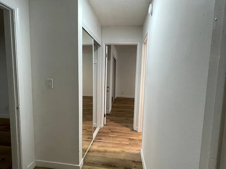 20353 Saticoy St — Photo 28