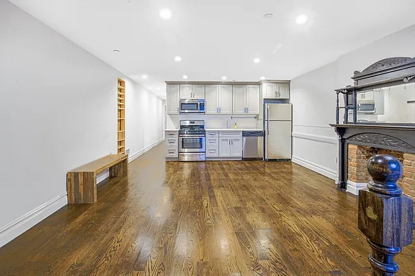 Rented by Nomad Property Group, LLC | media 2