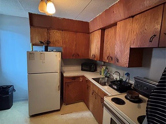 5th image of UNIT 1-2620 5th AVENUE N
