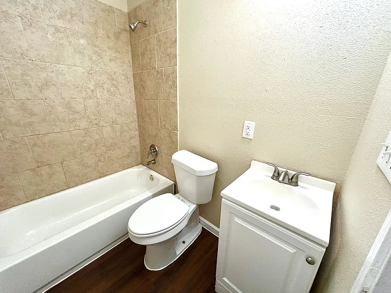 1222 Fenfield Ave #2 — Photo 9