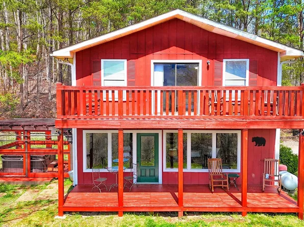 3755 Warden Branch Ln, Gatlinburg, TN 37738