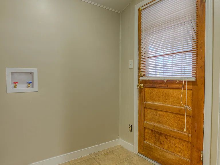 1195 Dorothy Pl #B — Photo 9