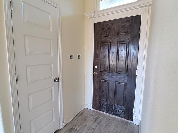 3rd image of 9734 Alexis Ave