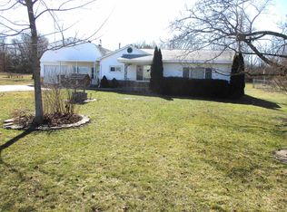 712 E McNeil St, Corunna, MI
