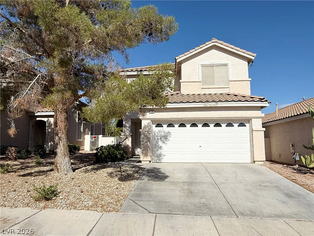 4 bed, 2.5 bath, 1949 sqft, $2,190 — Photo 1