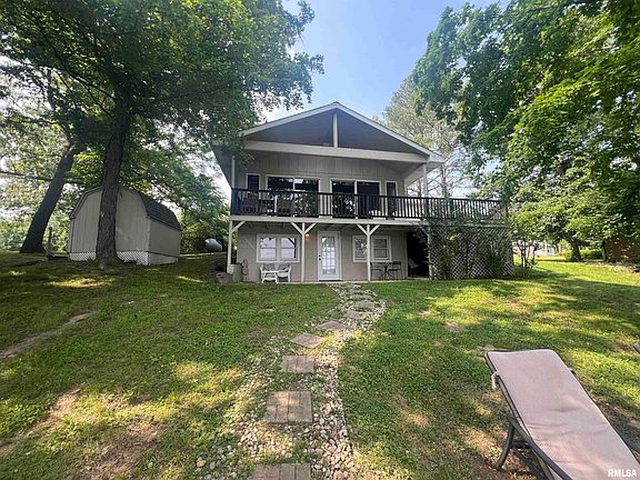 3rd image of 1150 Lakeview Dr