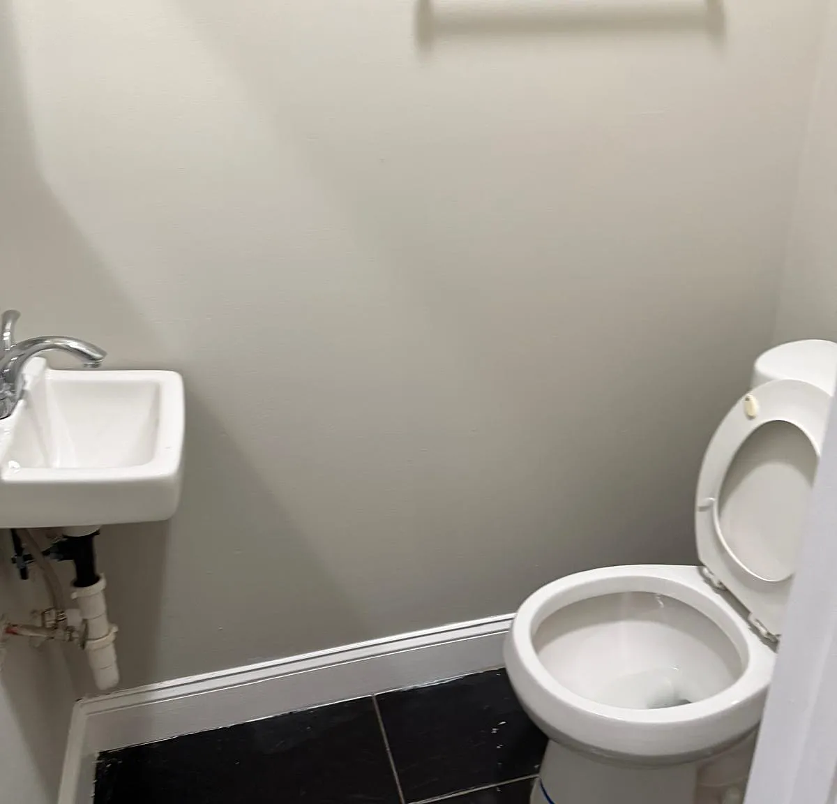 3 bed, 1.5 bath, $2,000 — Photo 3