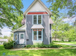 717 E Main St, Lowell, IN