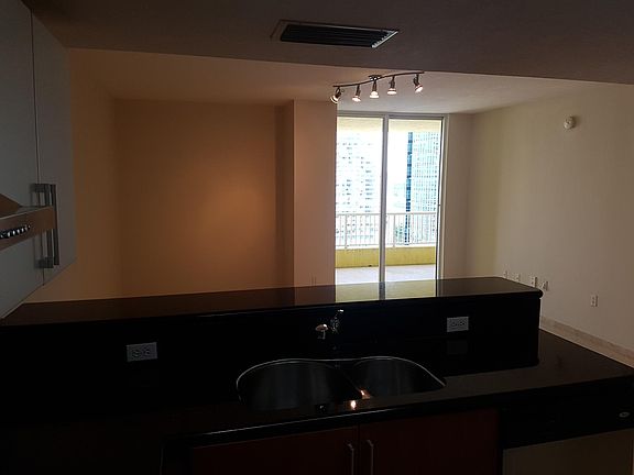 4th image of 172 SE 14th St #2505
