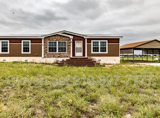 413 County Road 6812, Natalia, TX 78059