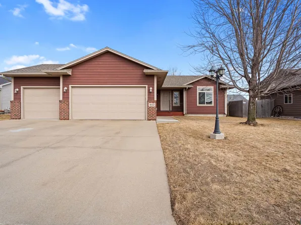 802 Honeysuckle Dr, Harrisburg, SD 57032