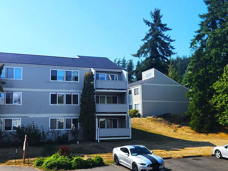 Heather Ridge, 2 Bedrooms, 1 Bathroom Apartments for Rent! — Photo 38