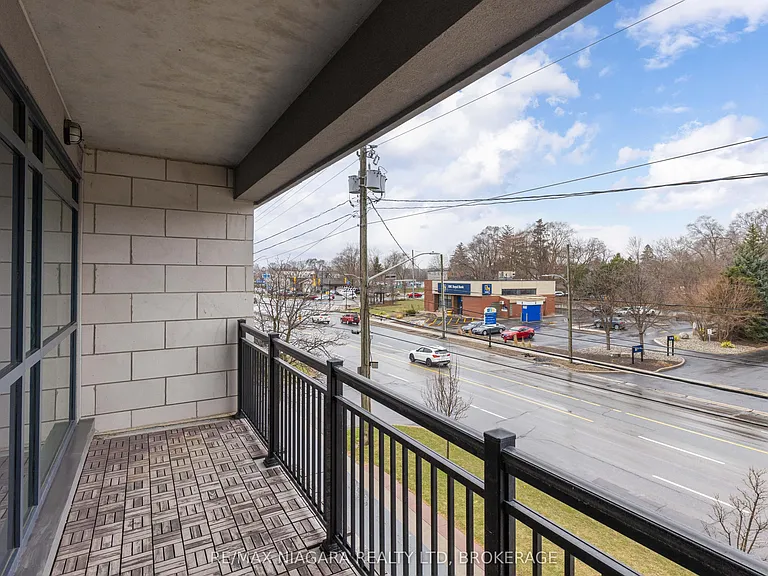 34 Plains Rd E #203 — Photo 9
