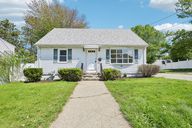 Andover St-1505-001.jpg