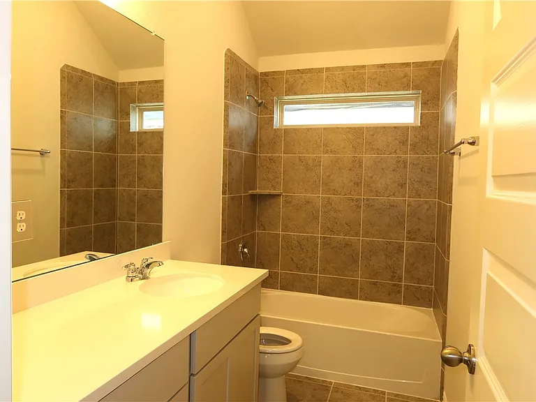 6306 Fulton Dr — Photo 8