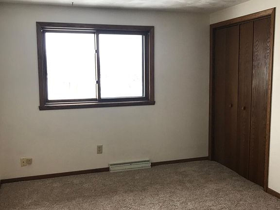 4th image of 523 Ashbury Dr