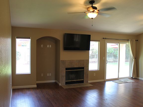 4th image of 614 Nightingale Way