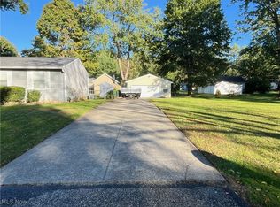 296 Hunter Ave, Munroe Falls, OH 44262