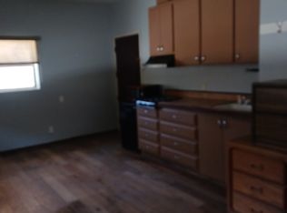 39994 Sierra Dr #A, Three Rivers, CA 93271