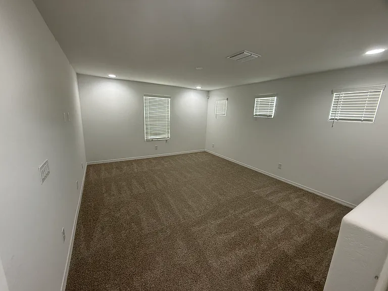 9009 W Oregon Ave — Photo 14