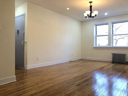 Rented by Premier Metro Realty Corp | media 3