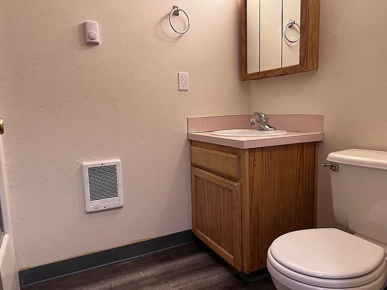 405 Pine Ave #2 — Photo 5